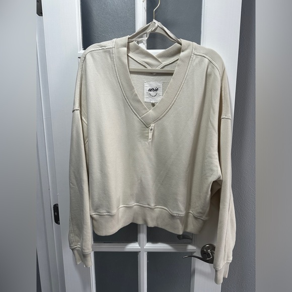 ⭐️SOLD⭐️NWT Aerie House Party Sweatshirt - Picture 5 of 15